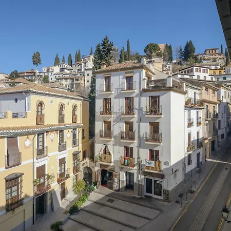 Escolastica Centro Aparthotel