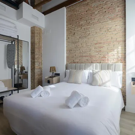 Aparthotel Escolastica Centro 3*