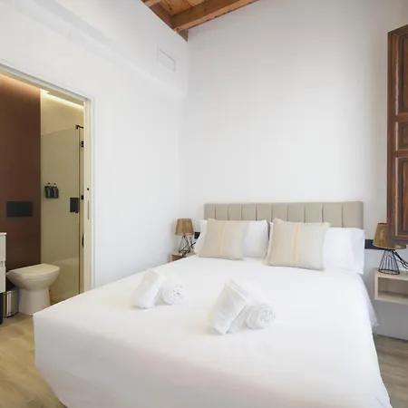 Escolastica Centro Aparthotel