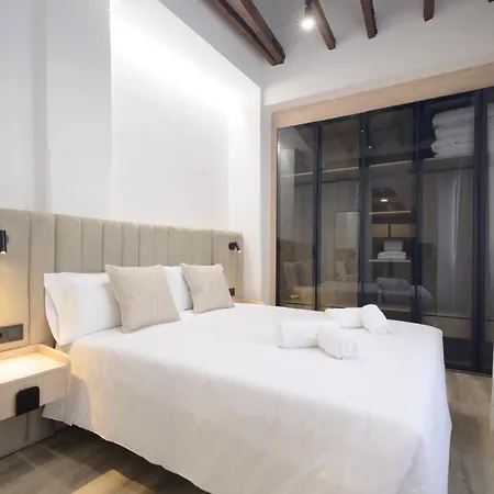 Aparthotel Escolastica Centro 3*