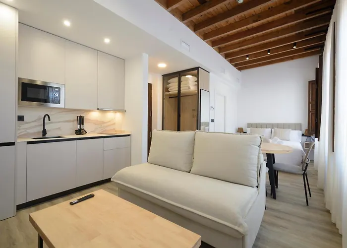 Escolastica Centro 3*