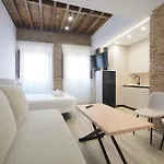 Apart-hotel Escolástica Centro Granada