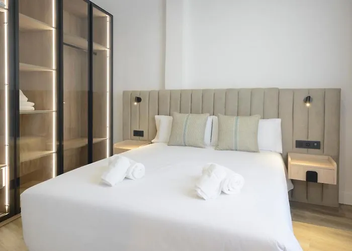 Escolastica Centro Ξενοδοχείο με διαμερίσματα 3*